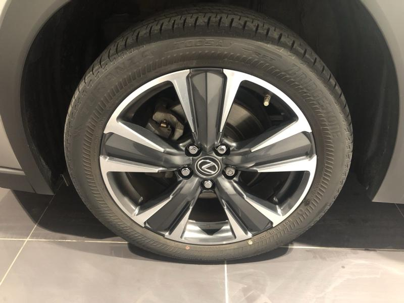 LEXUS UX d’occasion à vendre à LATTES chez ADL (Photo 7)