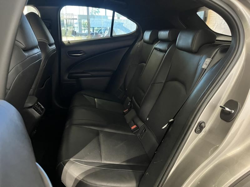 agency.seo.links.detann.title LEXUS UX d’occasion à vendre à LATTES chez ADL (Photo 9)