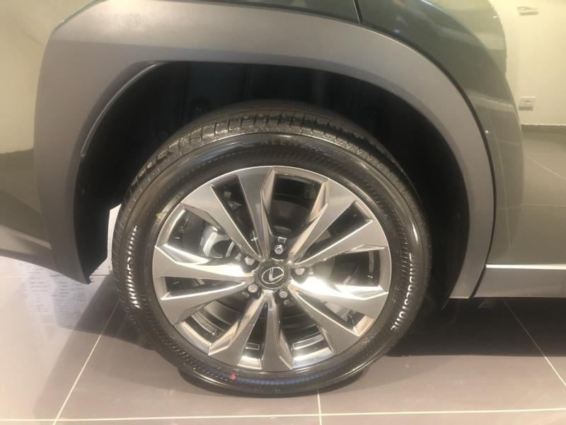 LEXUS UX d’occasion à vendre à LATTES chez ADL (Photo 6)