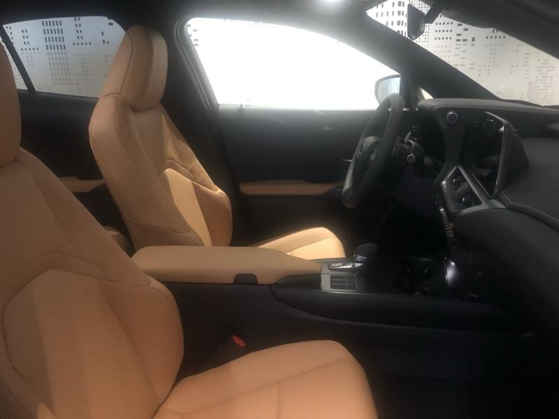 LEXUS UX d’occasion à vendre à LATTES chez ADL (Photo 11)