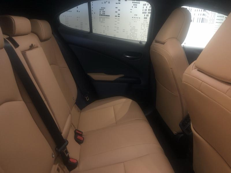 LEXUS UX d’occasion à vendre à LATTES chez ADL (Photo 12)