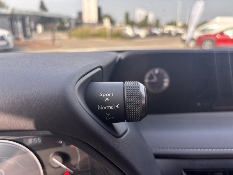 LEXUS UX d’occasion à vendre à LATTES chez ADL (Photo 16)