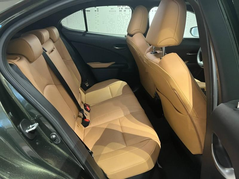 LEXUS UX d’occasion à vendre à LATTES chez ADL (Photo 6)