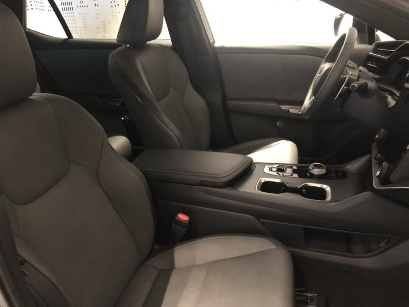 LEXUS RZ d’occasion à vendre à LATTES chez ADL (Photo 11)