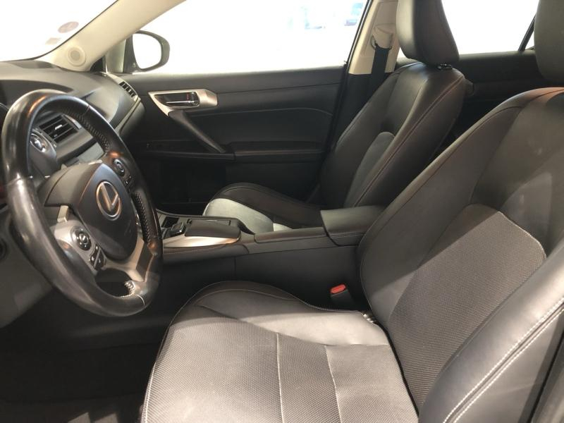 LEXUS CT d’occasion à vendre à LATTES chez ADL (Photo 9)