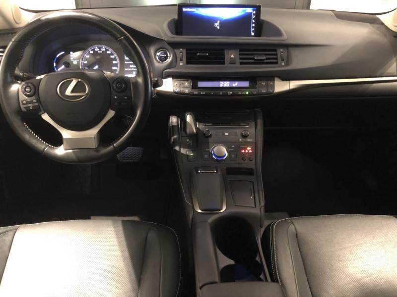 LEXUS CT d’occasion à vendre à LATTES chez ADL (Photo 13)