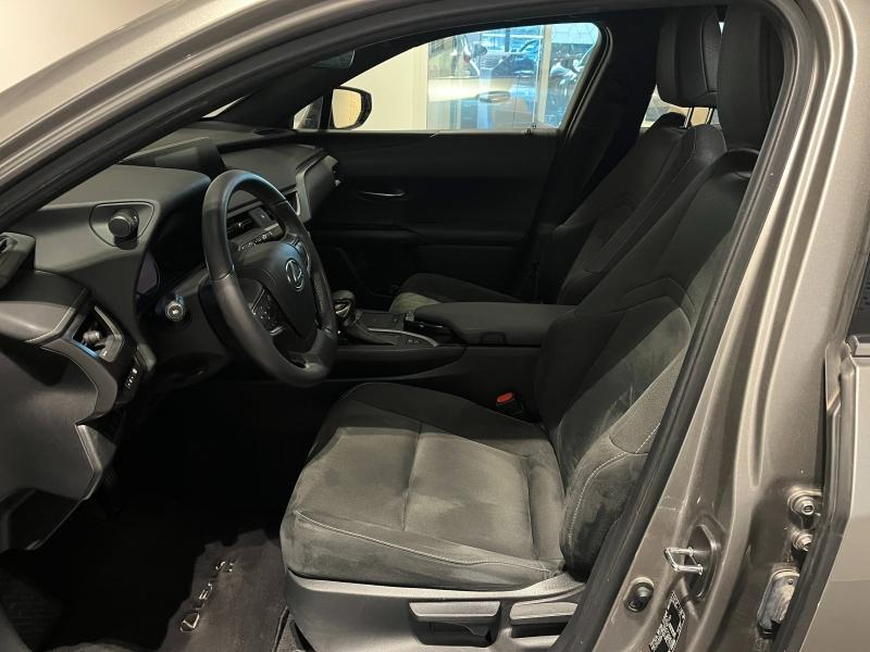 LEXUS UX d’occasion à vendre à LATTES chez ADL (Photo 8)