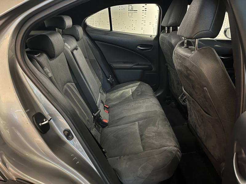 LEXUS UX d’occasion à vendre à LATTES chez ADL (Photo 11)