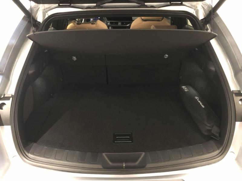 LEXUS UX d’occasion à vendre à LATTES chez ADL (Photo 7)