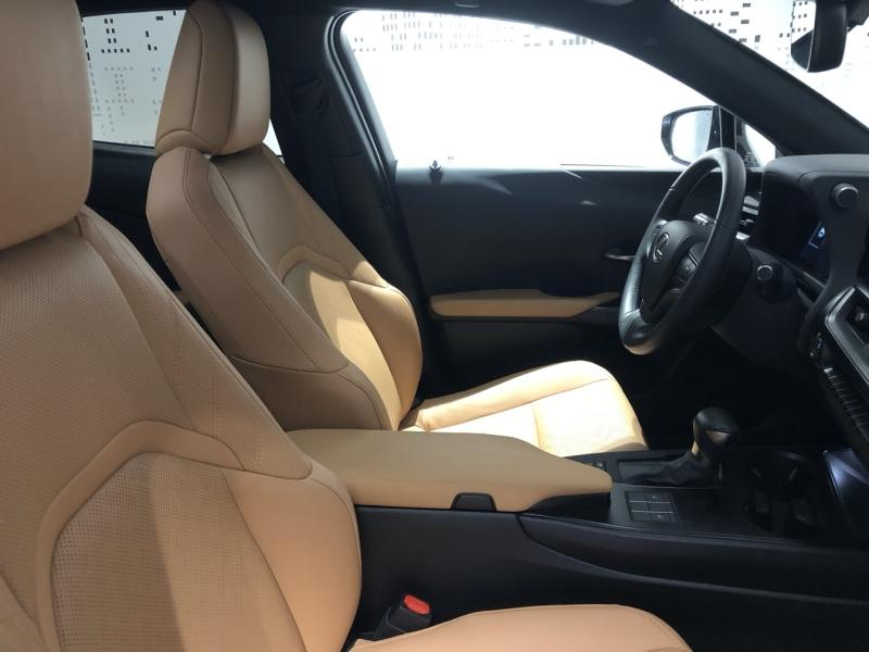 LEXUS UX d’occasion à vendre à LATTES chez ADL (Photo 12)