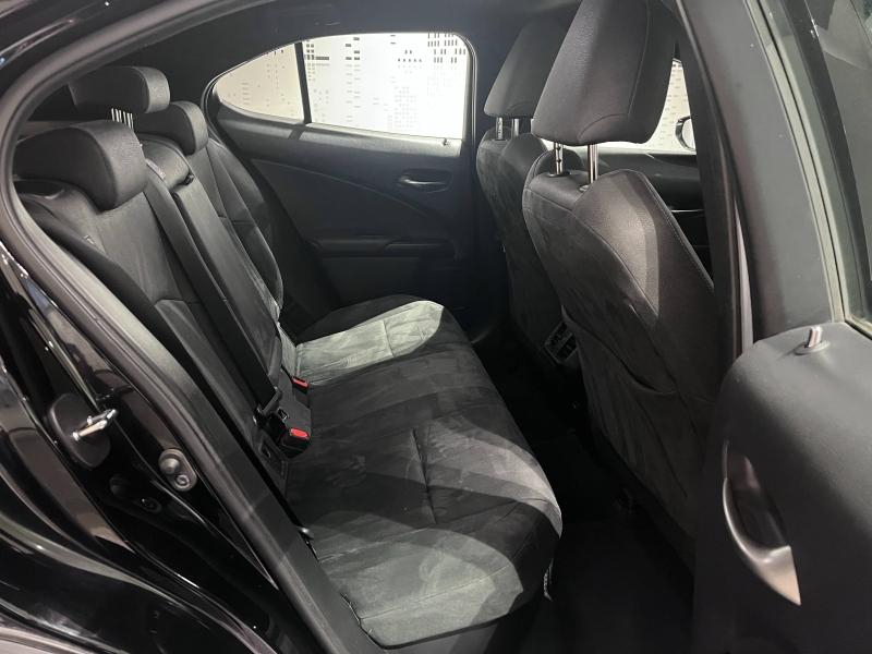 LEXUS UX d’occasion à vendre à LATTES chez ADL (Photo 16)
