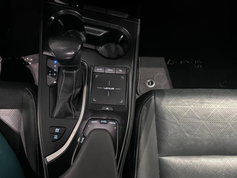 LEXUS UX d’occasion à vendre à LATTES chez ADL (Photo 17)
