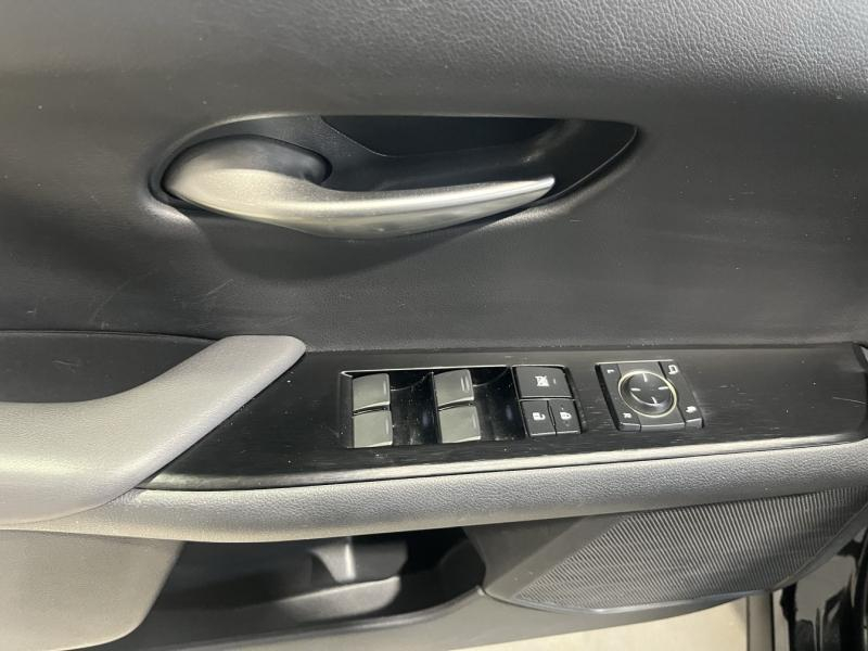 LEXUS UX d’occasion à vendre à LATTES chez ADL (Photo 17)