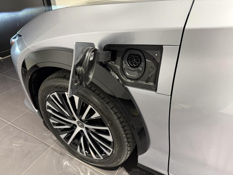 LEXUS RZ d’occasion à vendre à LATTES chez ADL (Photo 16)