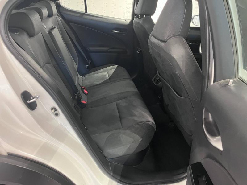 LEXUS UX d’occasion à vendre à LATTES chez ADL (Photo 17)