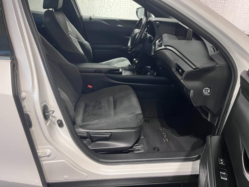 LEXUS UX d’occasion à vendre à LATTES chez ADL (Photo 18)