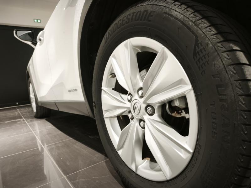 LEXUS UX d’occasion à vendre à LATTES chez ADL (Photo 9)