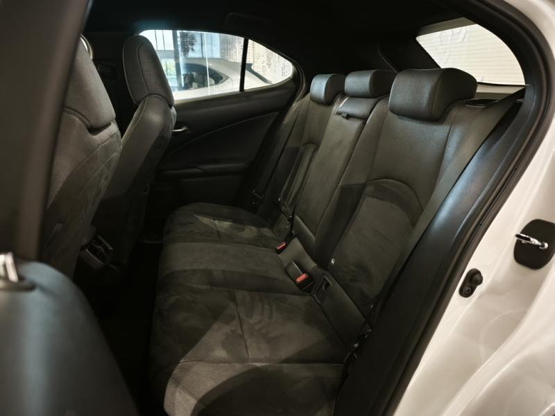 LEXUS UX d’occasion à vendre à LATTES chez ADL (Photo 12)