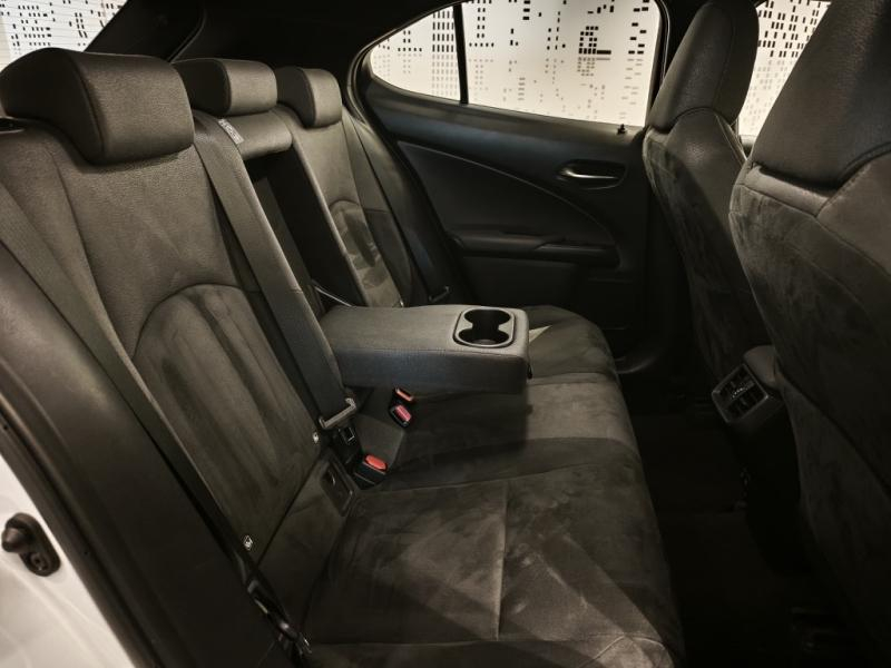 LEXUS UX d’occasion à vendre à LATTES chez ADL (Photo 15)