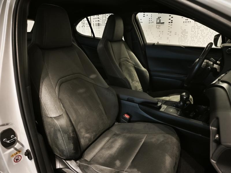 LEXUS UX d’occasion à vendre à LATTES chez ADL (Photo 18)