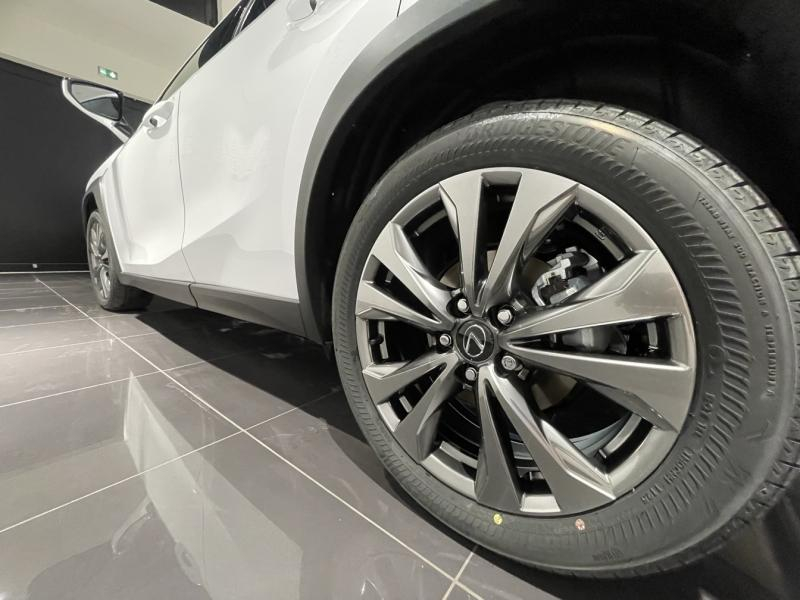 LEXUS UX d’occasion à vendre à LATTES chez ADL (Photo 9)