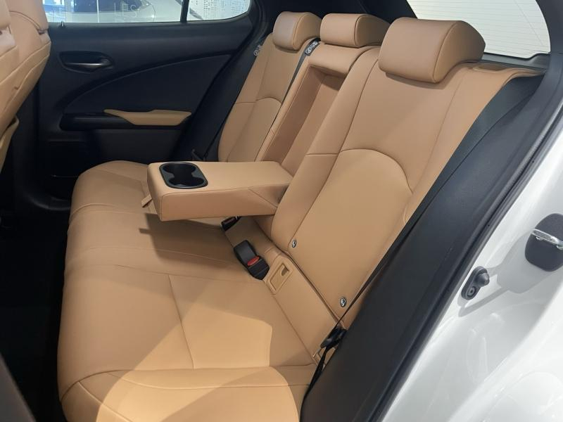 LEXUS UX d’occasion à vendre à LATTES chez ADL (Photo 16)
