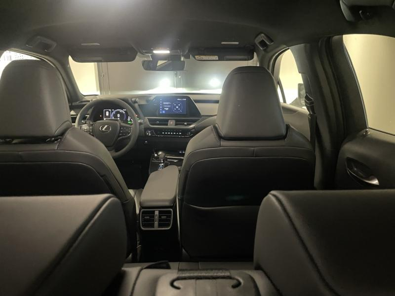 LEXUS UX d’occasion à vendre à LATTES chez ADL (Photo 14)
