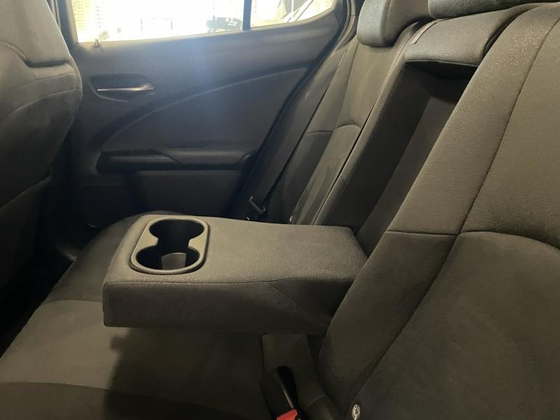 LEXUS UX d’occasion à vendre à LATTES chez ADL (Photo 13)
