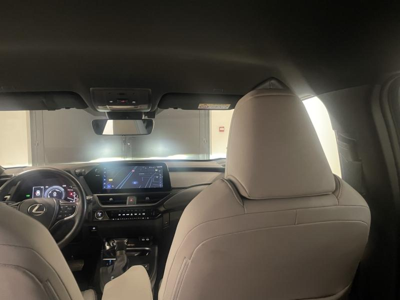 LEXUS UX d’occasion à vendre à LATTES chez ADL (Photo 14)