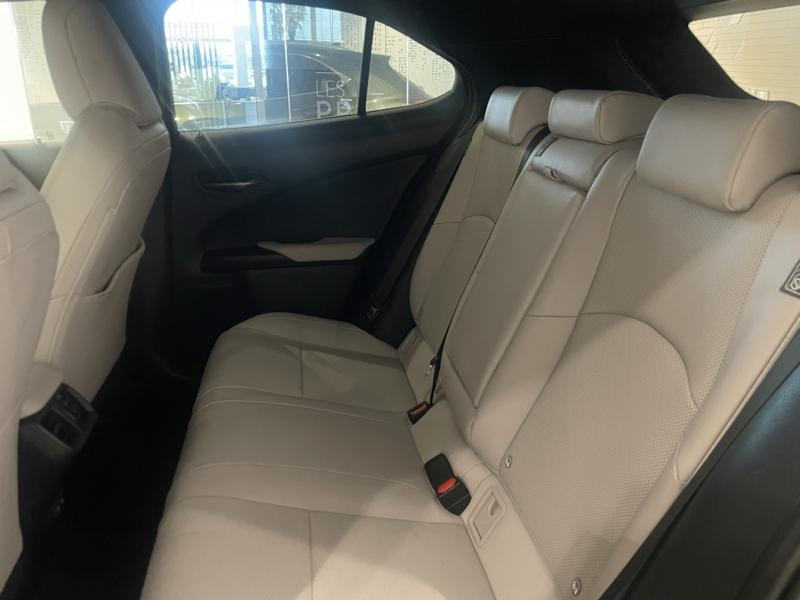 LEXUS UX d’occasion à vendre à LATTES chez ADL (Photo 15)