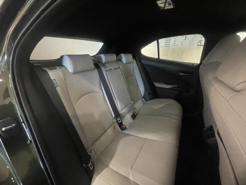 LEXUS UX d’occasion à vendre à LATTES chez ADL (Photo 17)