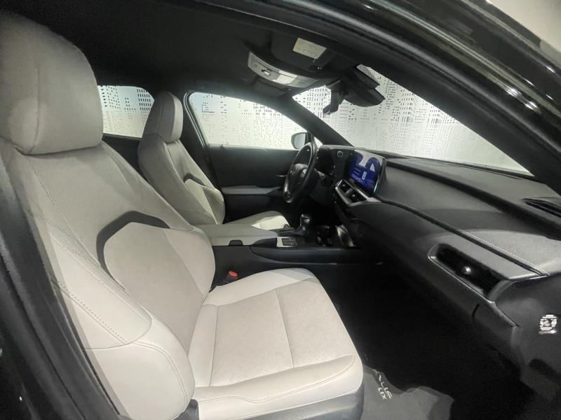 LEXUS UX d’occasion à vendre à LATTES chez ADL (Photo 18)